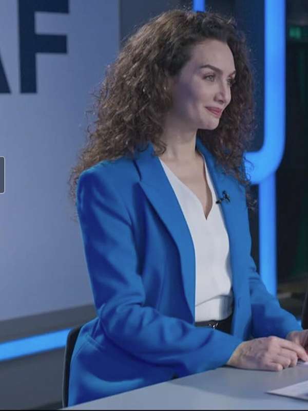 Lale Kiran As the Crow Flies S01 Blue Blazer