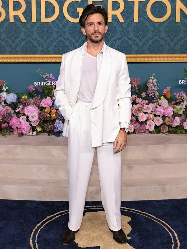 Bridgerton Premiere Jonathan Bailey White Suit