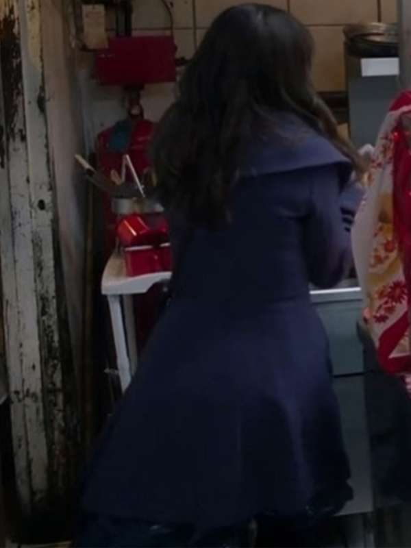 Lacey Chabert Hot Frosty 2024 Blue Coat