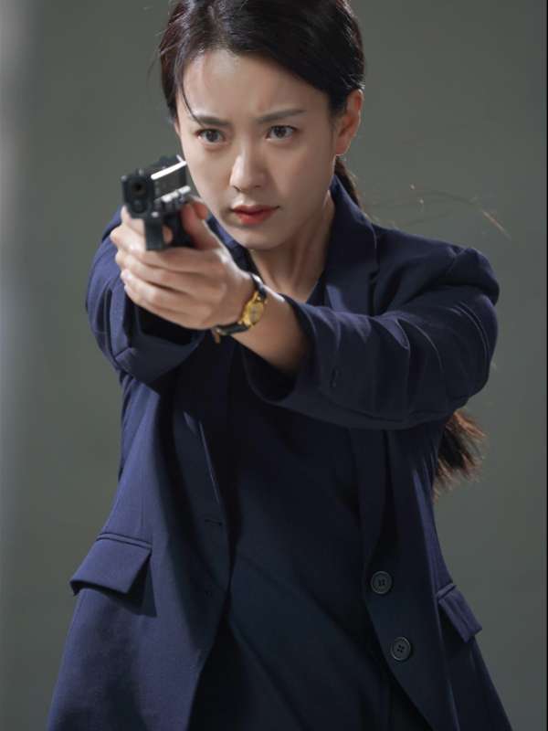 Han Hyo-joo Moving S01 Blue Blazer