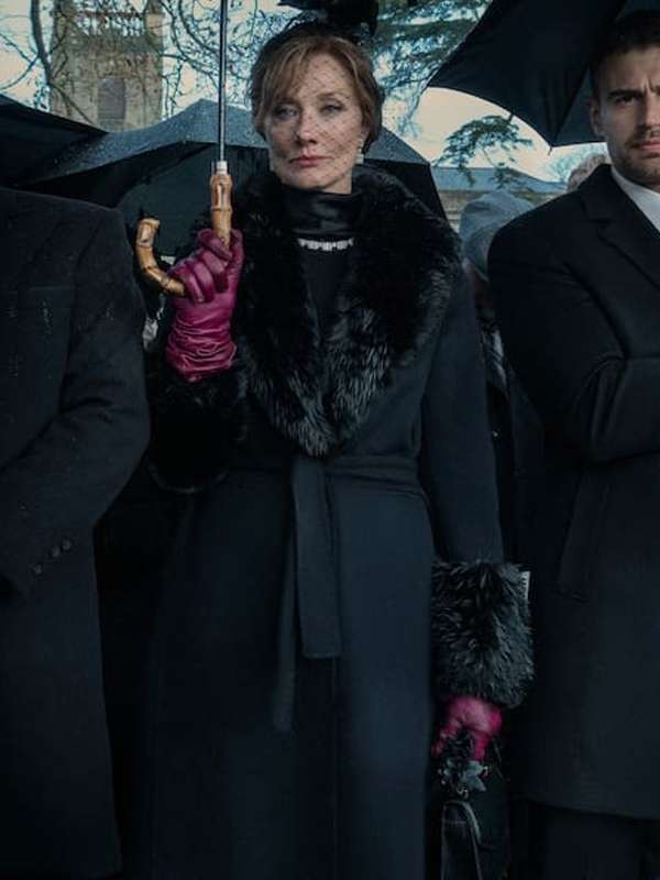 Lady Sabrina The Gentlemen S01 Black Coat